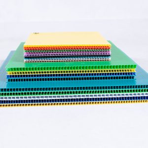 4x8-Corrugated-Plastic-Sheets-polyflute